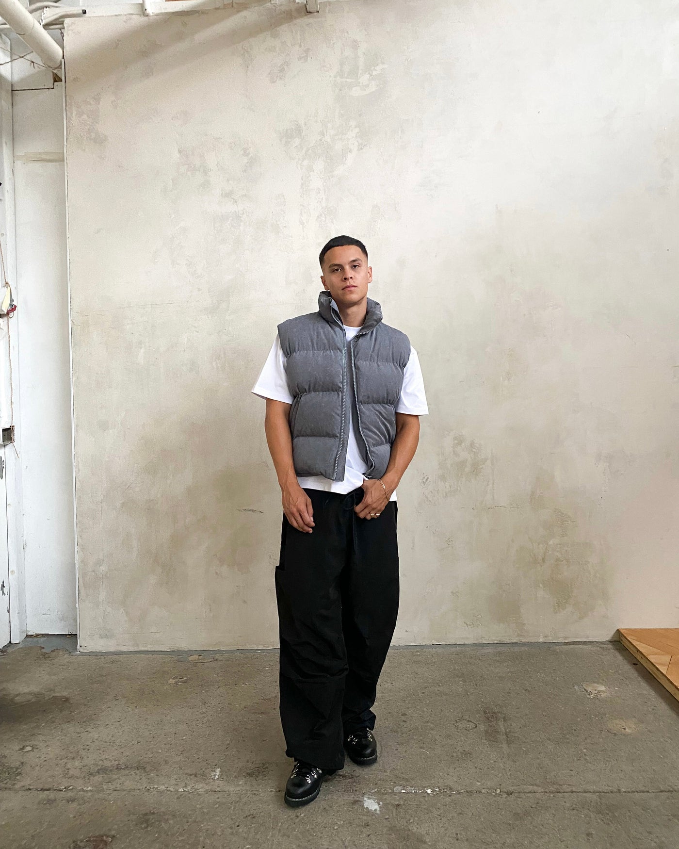 PUFFER VEST - GREY