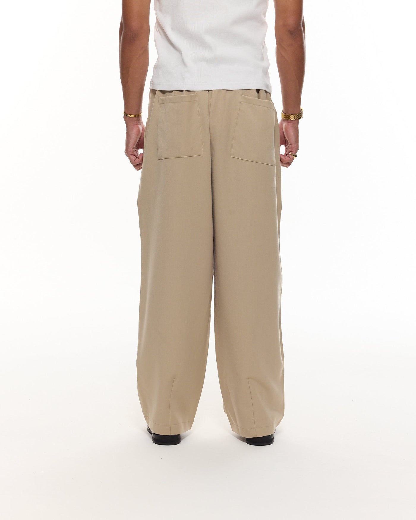 PANTALON À PINCES - SABLE