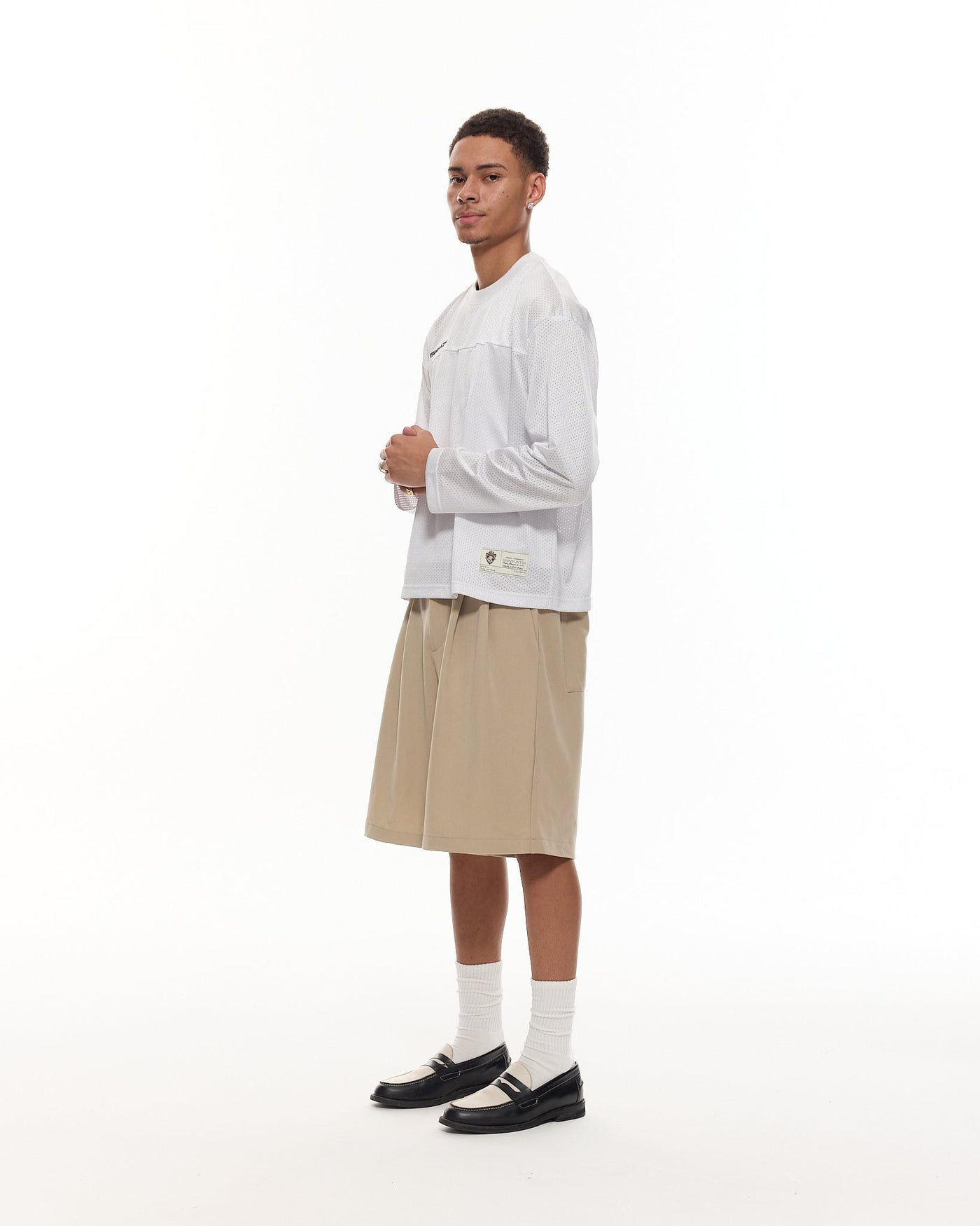 SHORT À PINCE - BEIGE