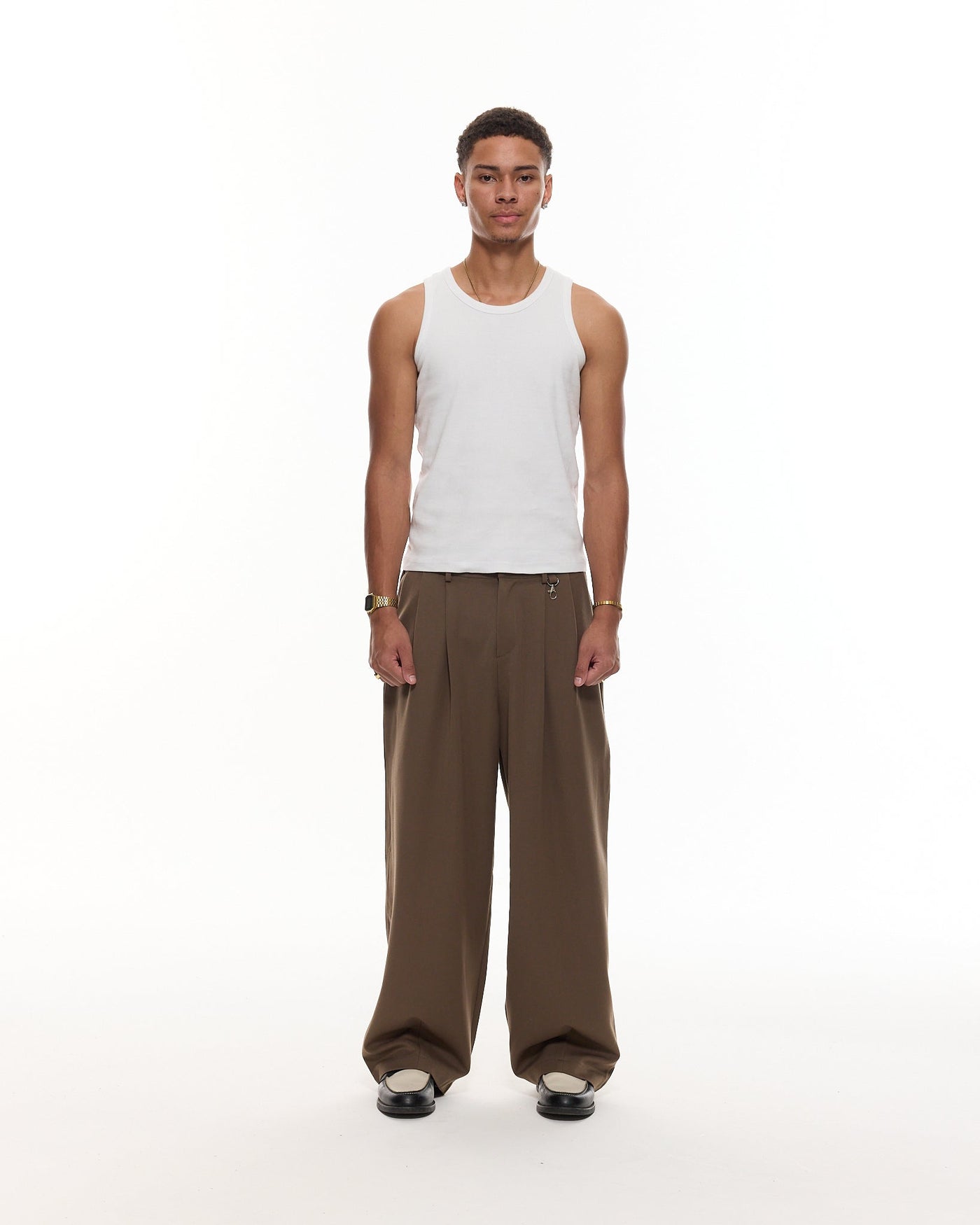PANTALON À PINCES - MARRON