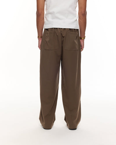 PANTALON À PINCES - MARRON