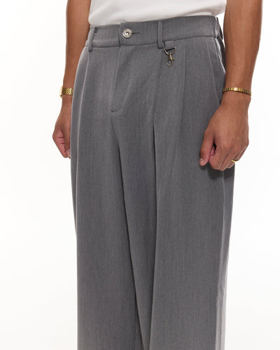 PANTALON À PINCES - GRIS
