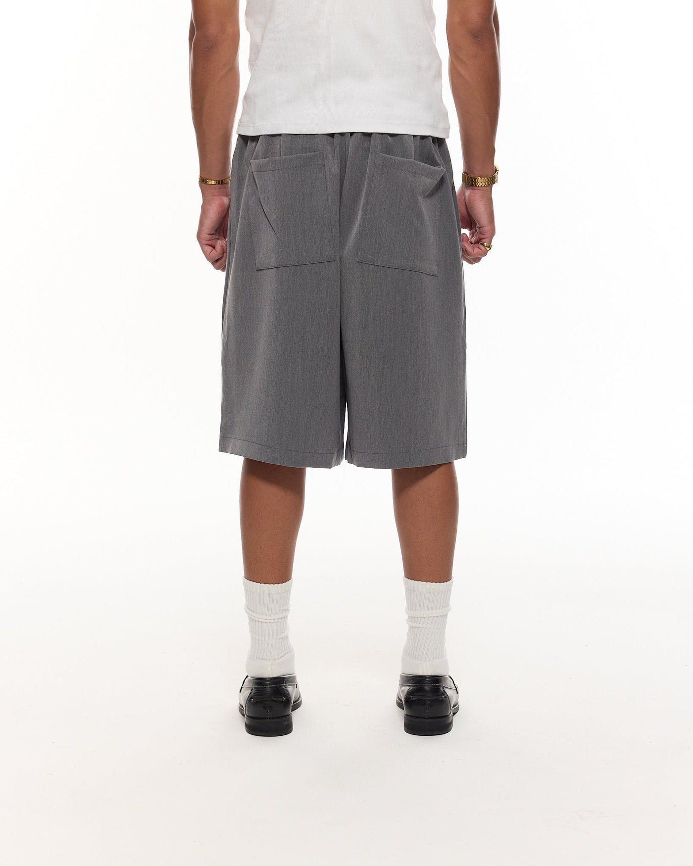 SHORT À PINCE - GRIS